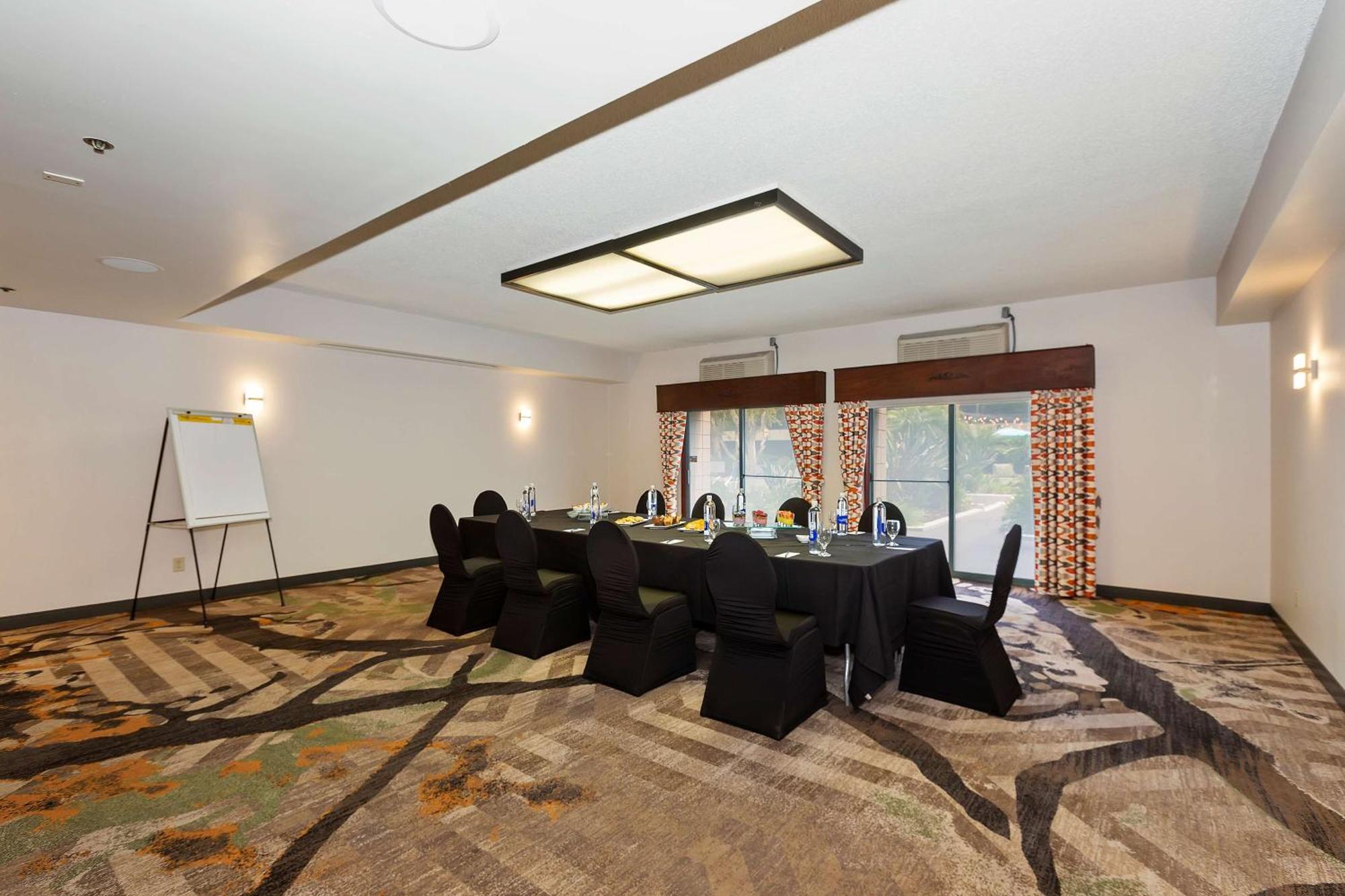Doubletree By Hilton Whittier Otel Dış mekan fotoğraf
