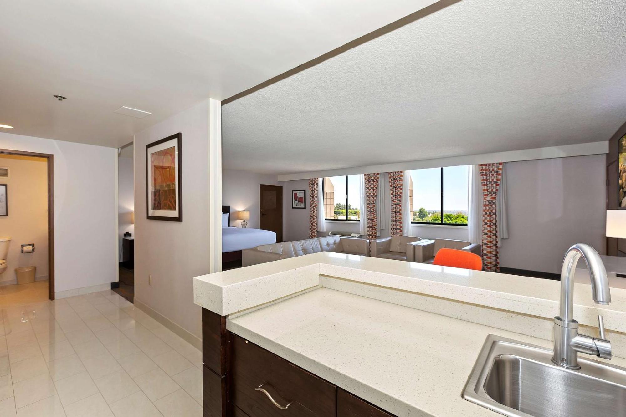 Doubletree By Hilton Whittier Otel Dış mekan fotoğraf