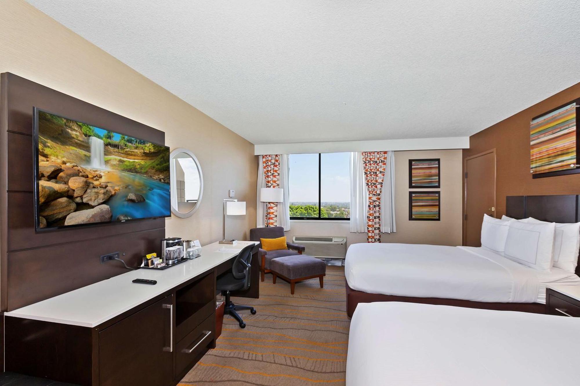 Doubletree By Hilton Whittier Otel Dış mekan fotoğraf