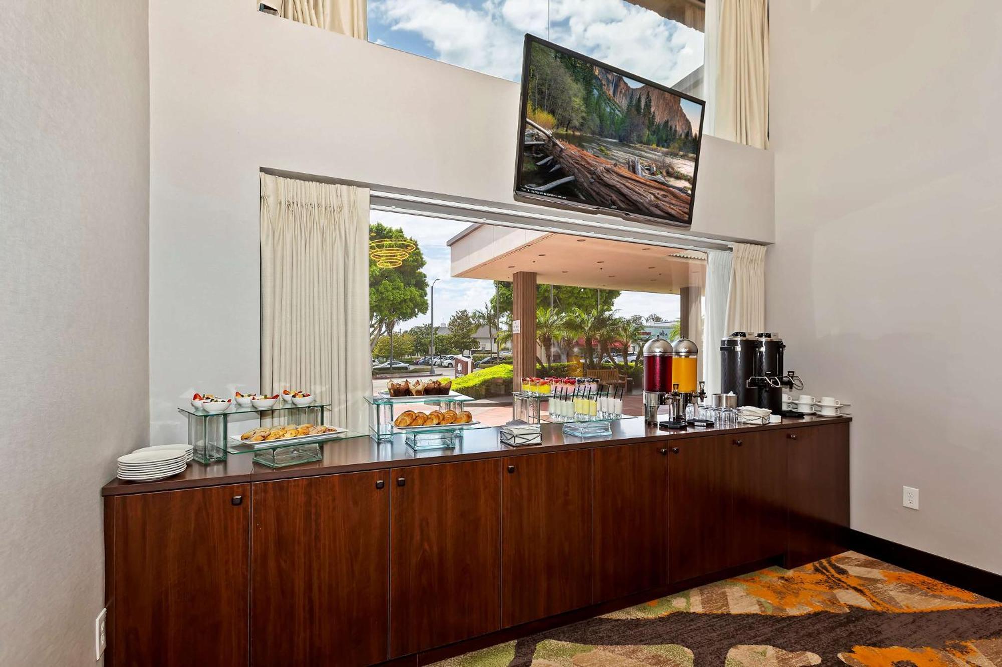 Doubletree By Hilton Whittier Otel Dış mekan fotoğraf